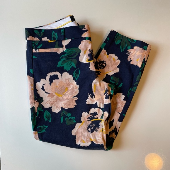 Banana Republic Pants - Banana Republic capris / size 4P /Sloan Fit